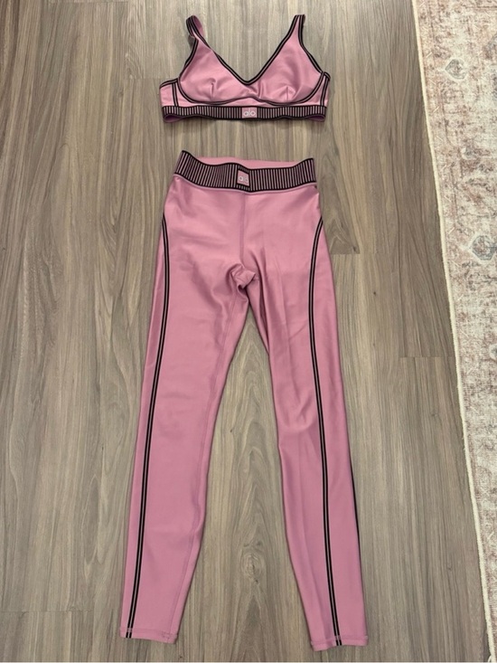 ALO Yoga Other - ALO Yoga Pink High-Waist Leggings & Bra Set XS  NWOT